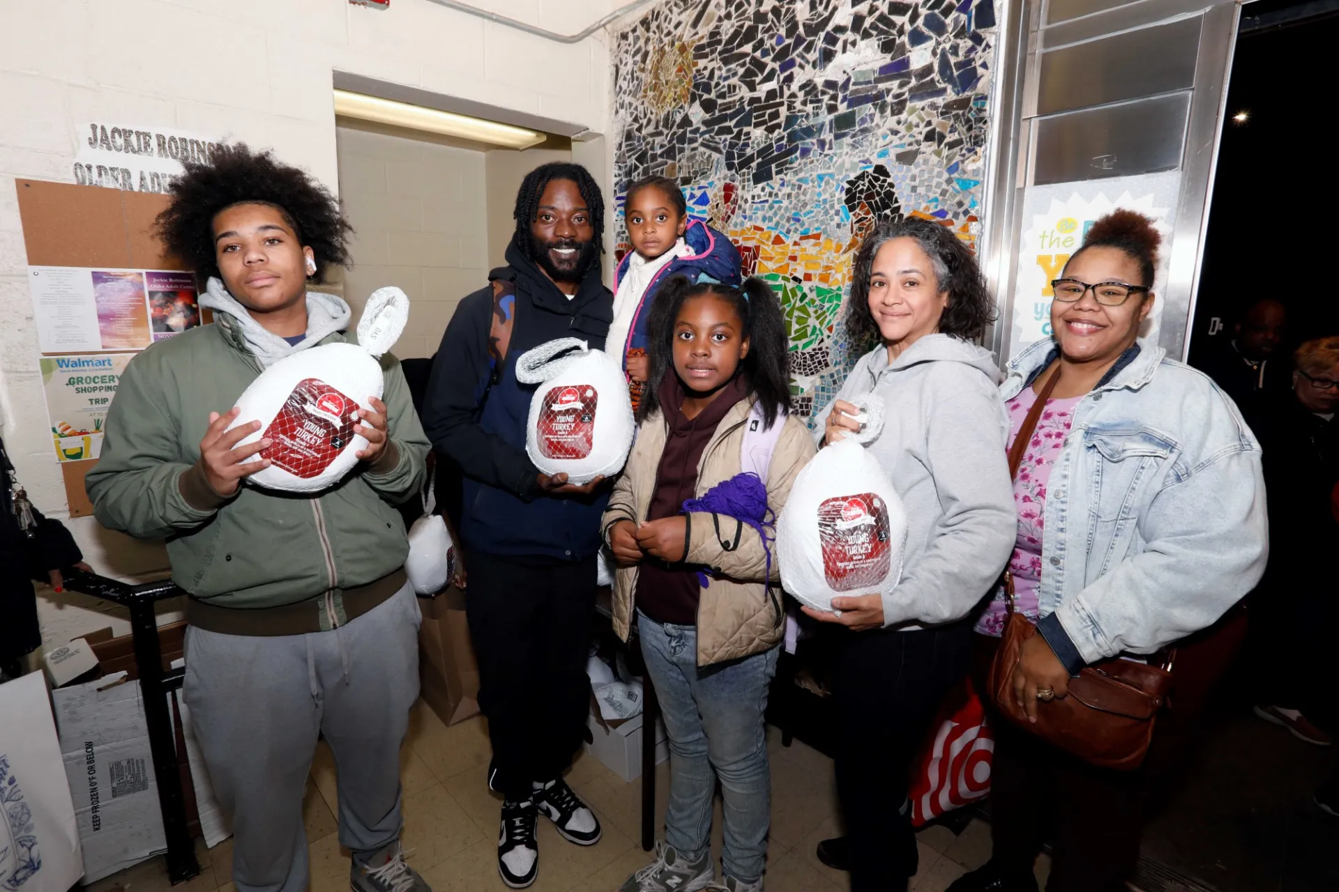 Departments across Facilities and Operations, led by Construction Business Initiatives, gave back to the local community, this year teaming up with Skanska USA to provide 300 meal kits to local families. 