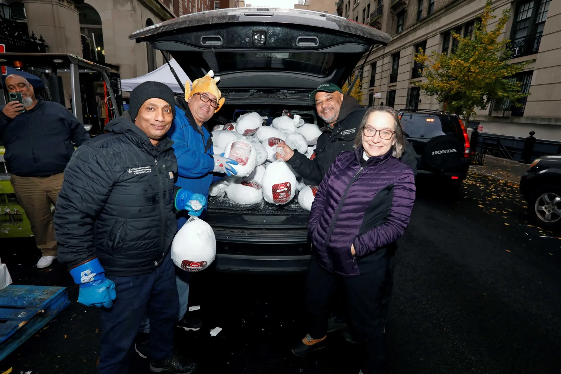 Turkey donations made to the St. Mary’s Episcopal Church