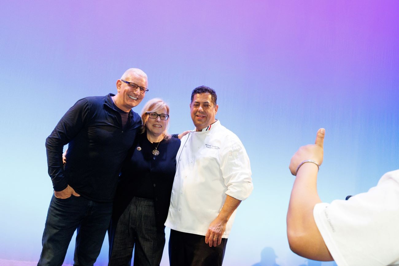 Chef Robert Irvine with Vicki Dunn and Mike DeMartino