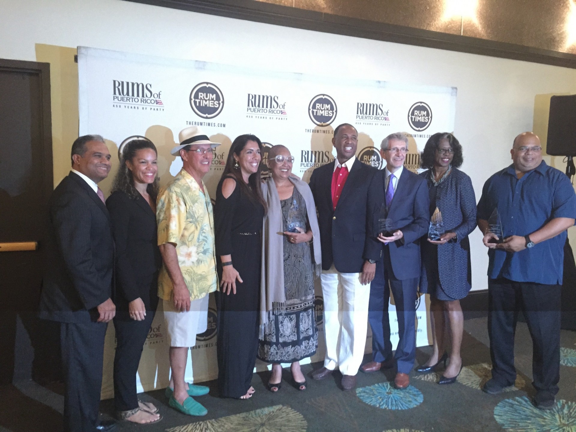 La-Verna Fountain (center holding award), Vice President of Strategic Communications and Construction Business Initiatives, receiving the New York City Hispanic Chamber of Commerce's BridgeBuilders Award.