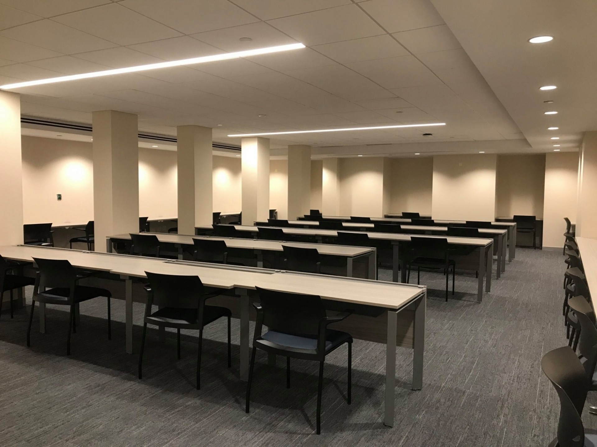 Havemeyer Hall Testing Space Proctor Room Room full of desks and chairs